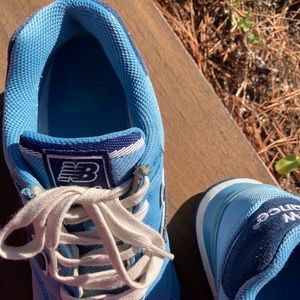 Barely worn N 574 blue/blue